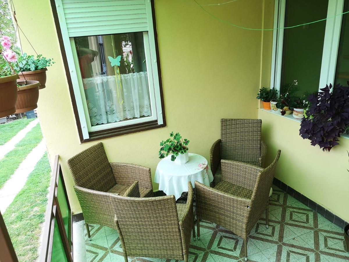 Szabo Vendeghaz Hotel Siklos Exterior photo